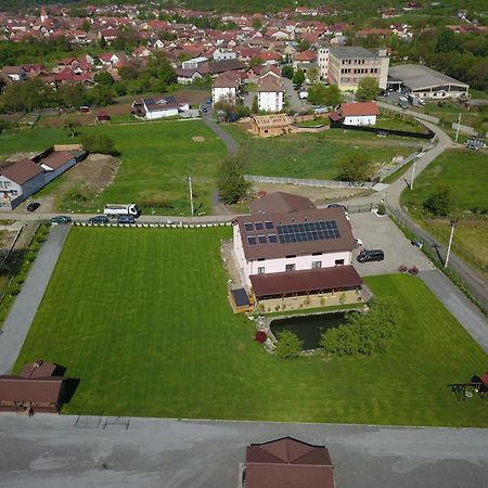 Rai Romanesc Sălişte Exteriör bild
